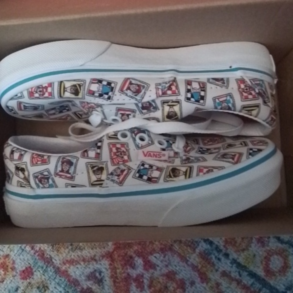 Vans (Where's Waldo?) Era postage US Kids size 12 - Picture 2 of 5